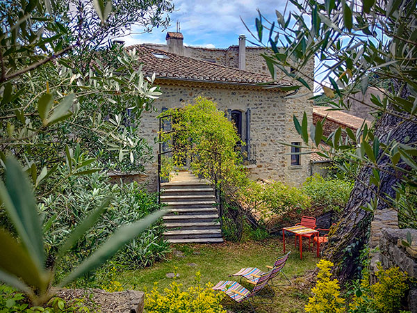 Passage dans le jardin